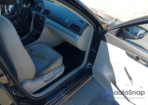 2017 Volkswagen Passat 1.8T S из США, поврежденный, VIN 1VWAT7A33HC052856